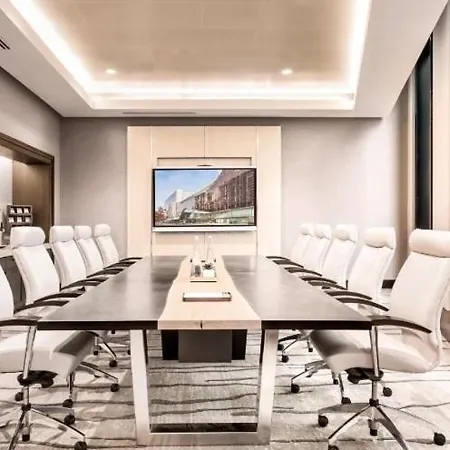 Hanza Tower Downtown 20 & Pool Appartamento *